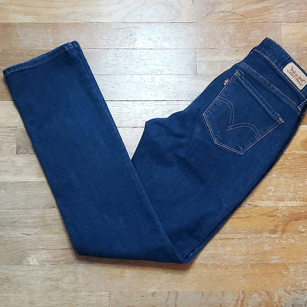 Levi's 525 Perfect Waist Straight Leg Jean, size 4 (27" x 32")